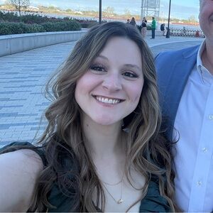 Meet your Posher, Hailey